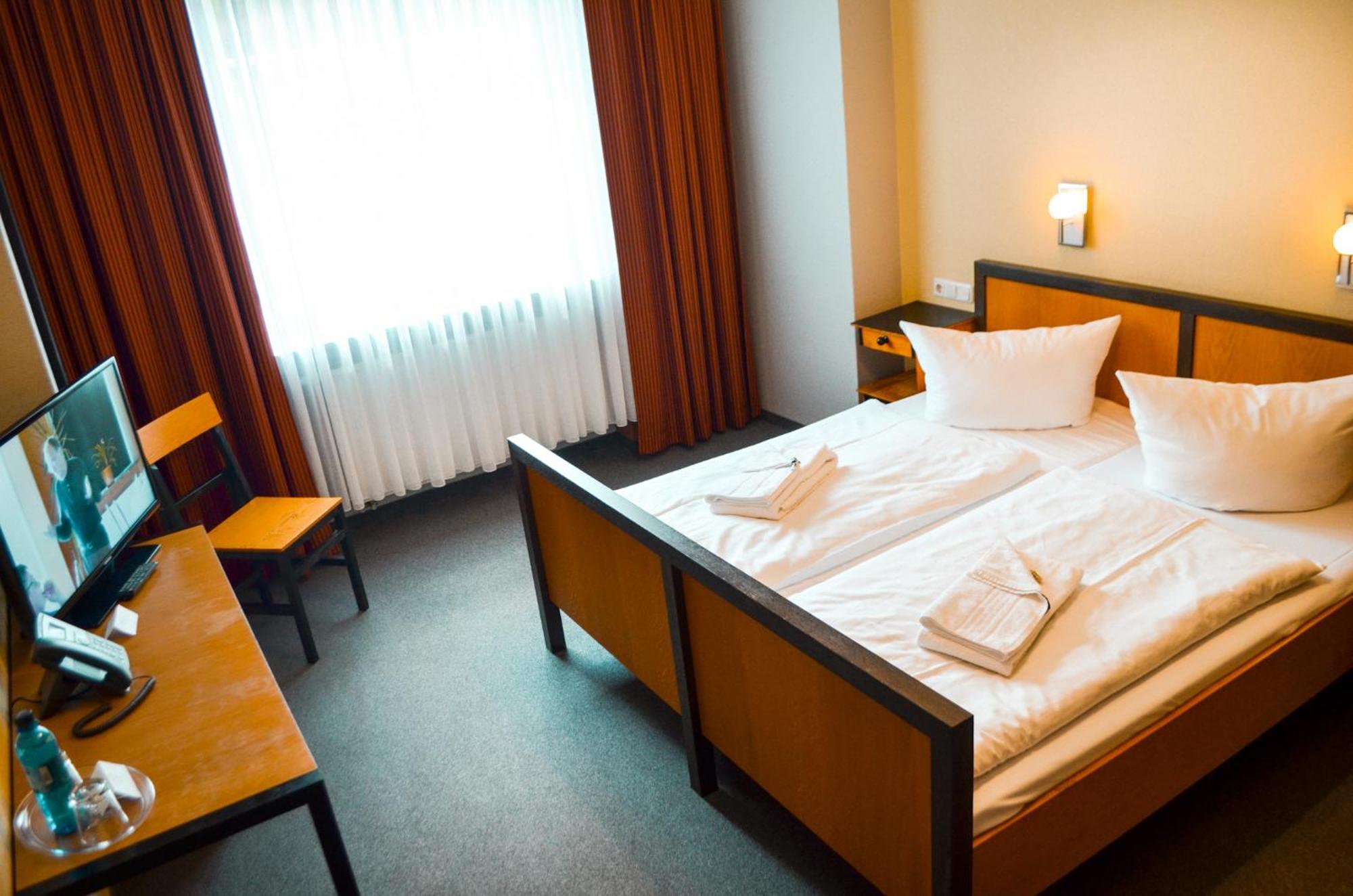 Haus Des Volkes - Das Bauhaushotel Probstzella Habitación foto